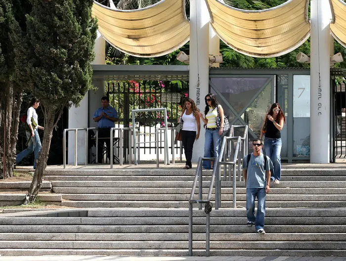 אוניברסיטת תל אביב. המרצים הזוטרים דורשים לשפר את תנאי העסקתם של המרצים מן החוץ