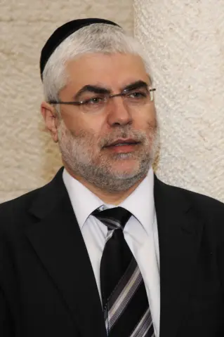 "שלושת הנימוקים עליהן מבוססת הבקשה היו ידועים במלואם עוד במעמד פסק הדין". בניזרי